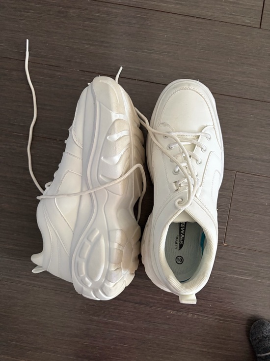 aireewalk Shoes - Women's White Lace-Up Chunky Sneakers